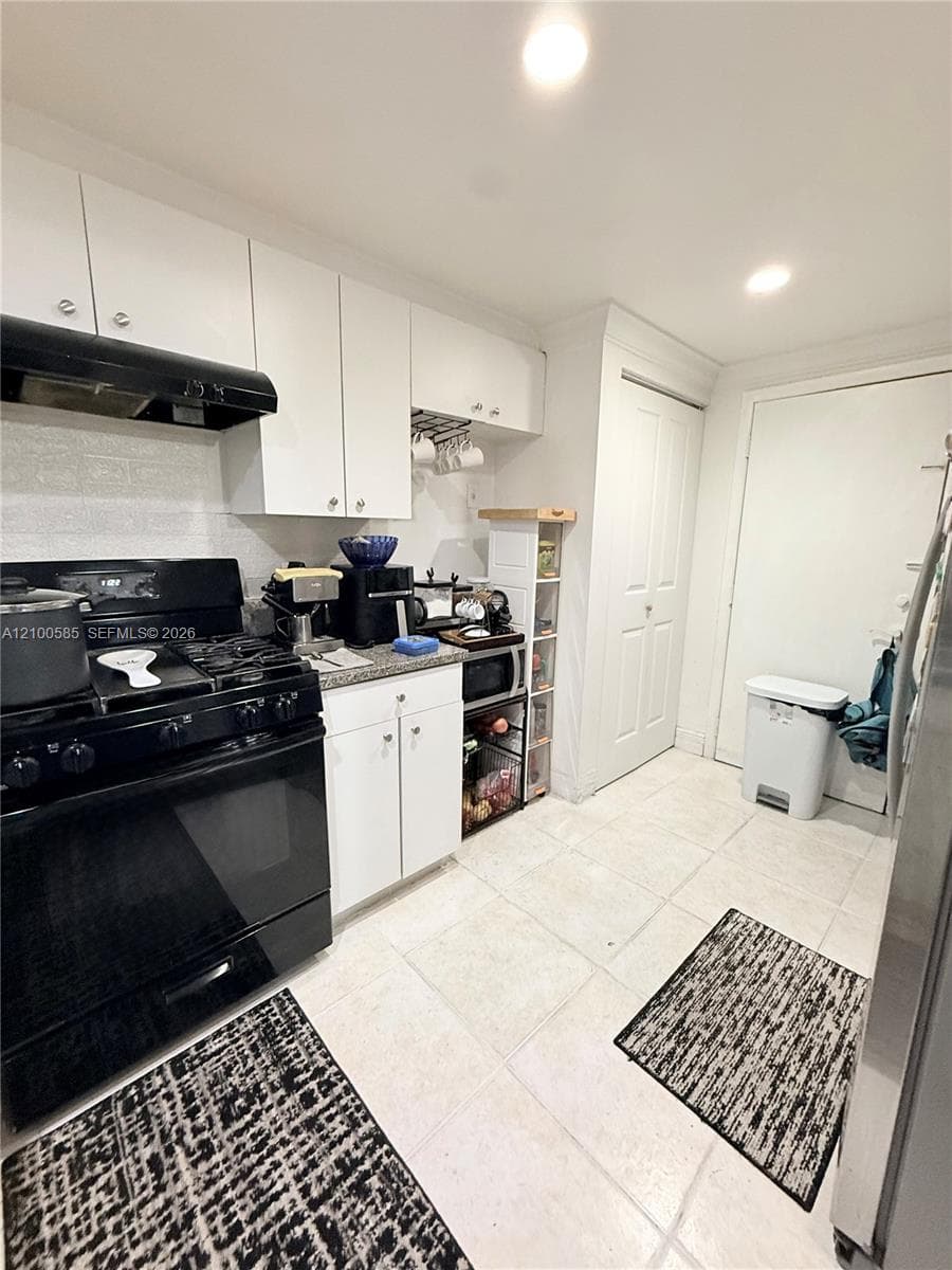 17901 NW 68th Ave # T101, Hialeah FL 33015