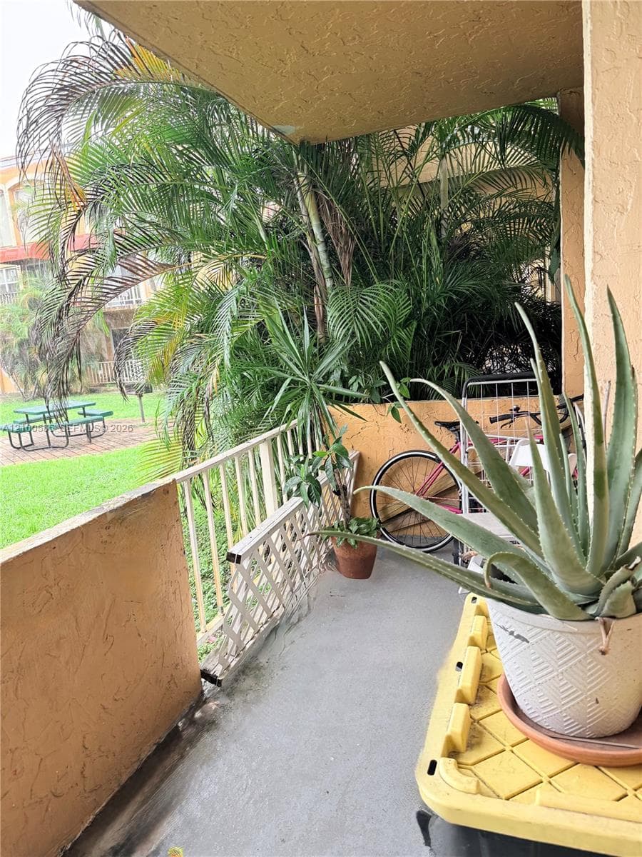 17901 NW 68th Ave # T101, Hialeah FL 33015