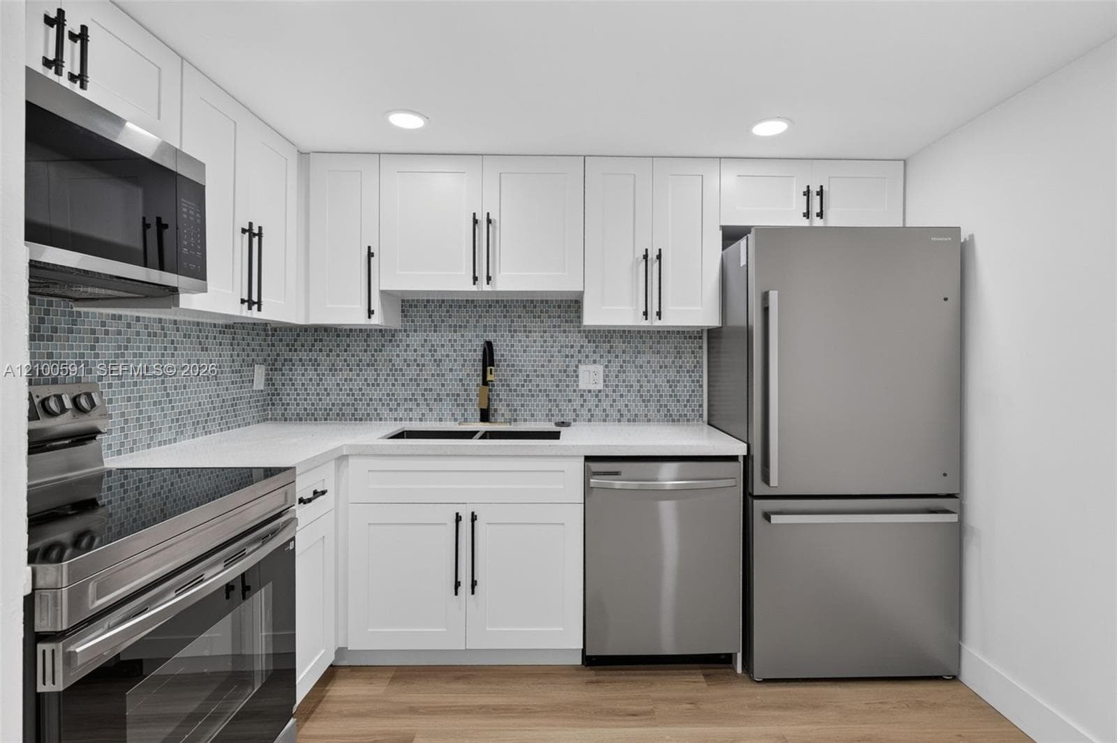4172 Inverrary Dr # 203, Lauderhill FL 33319