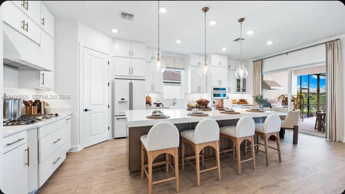 15785 Genova Drive, Naples FL 34114