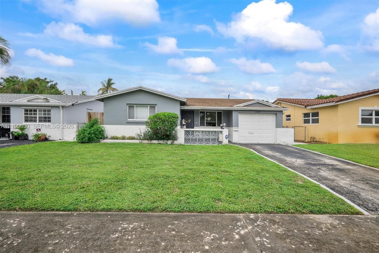 540 S Rainbow Dr, Hollywood FL 33021