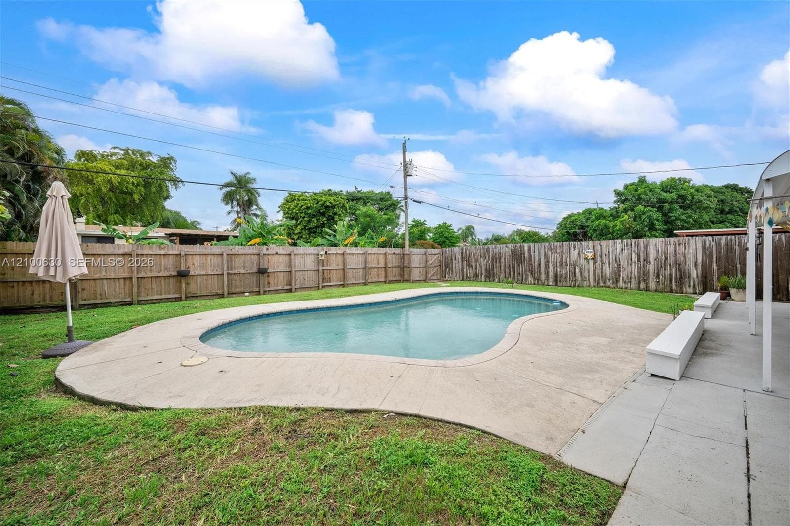 540 S Rainbow Dr, Hollywood FL 33021