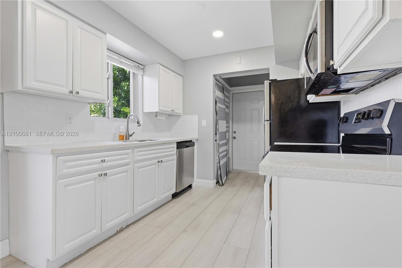 1324 N 24th Ave, Hollywood FL 33020