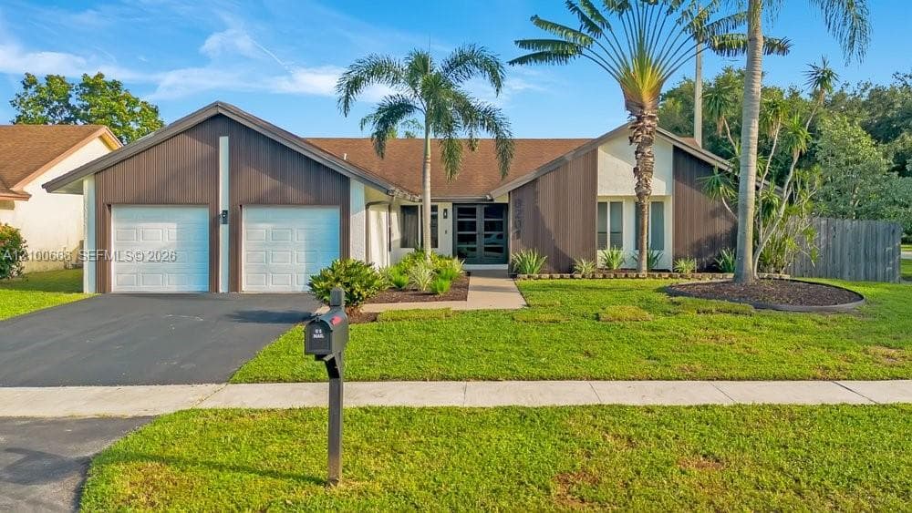 8201 NW 52nd St, Lauderhill FL 33351