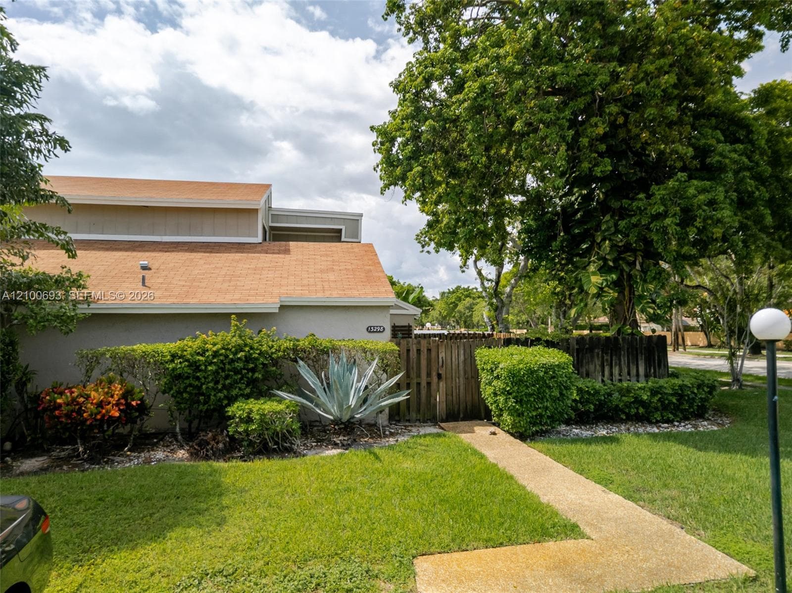 13298 NW 6th Ct, Plantation FL 33325