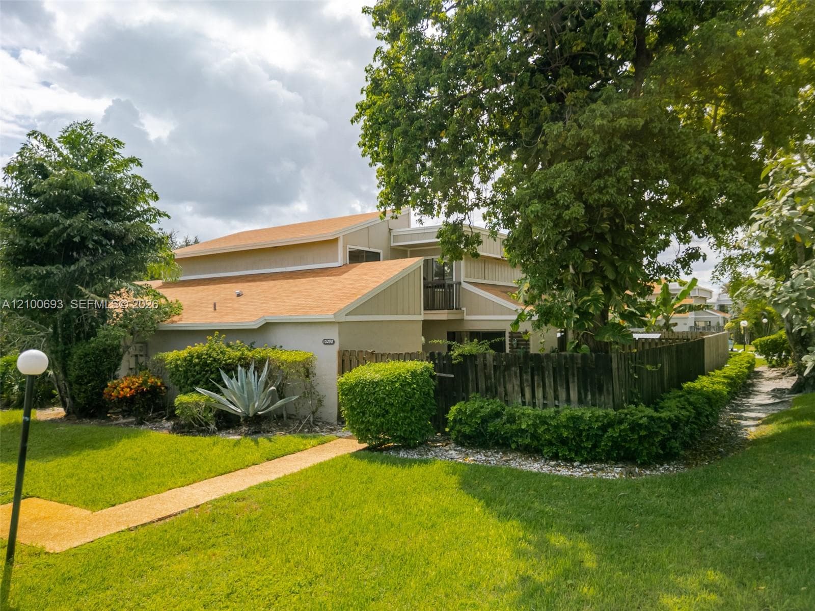 13298 NW 6th Ct, Plantation FL 33325