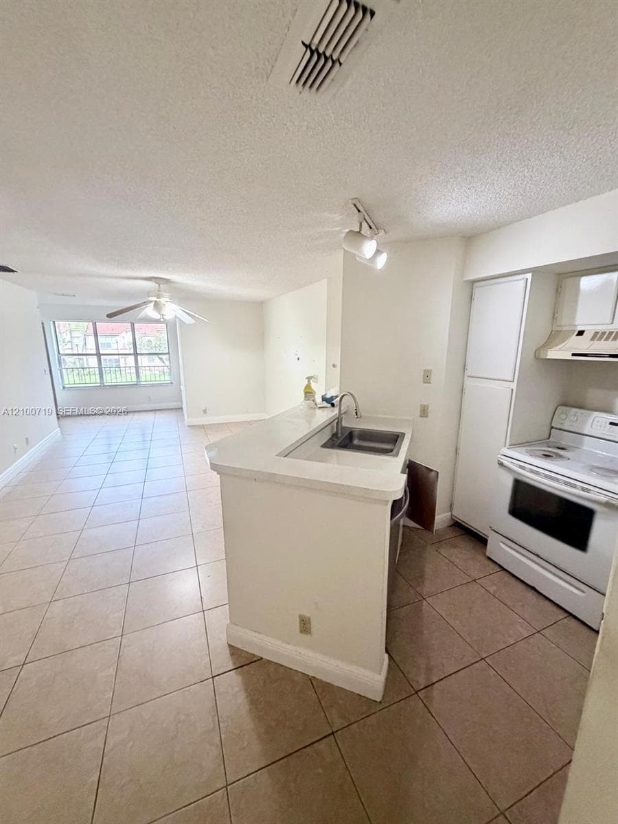 3450 N Pinewalk Dr N # 424, Margate FL 33063