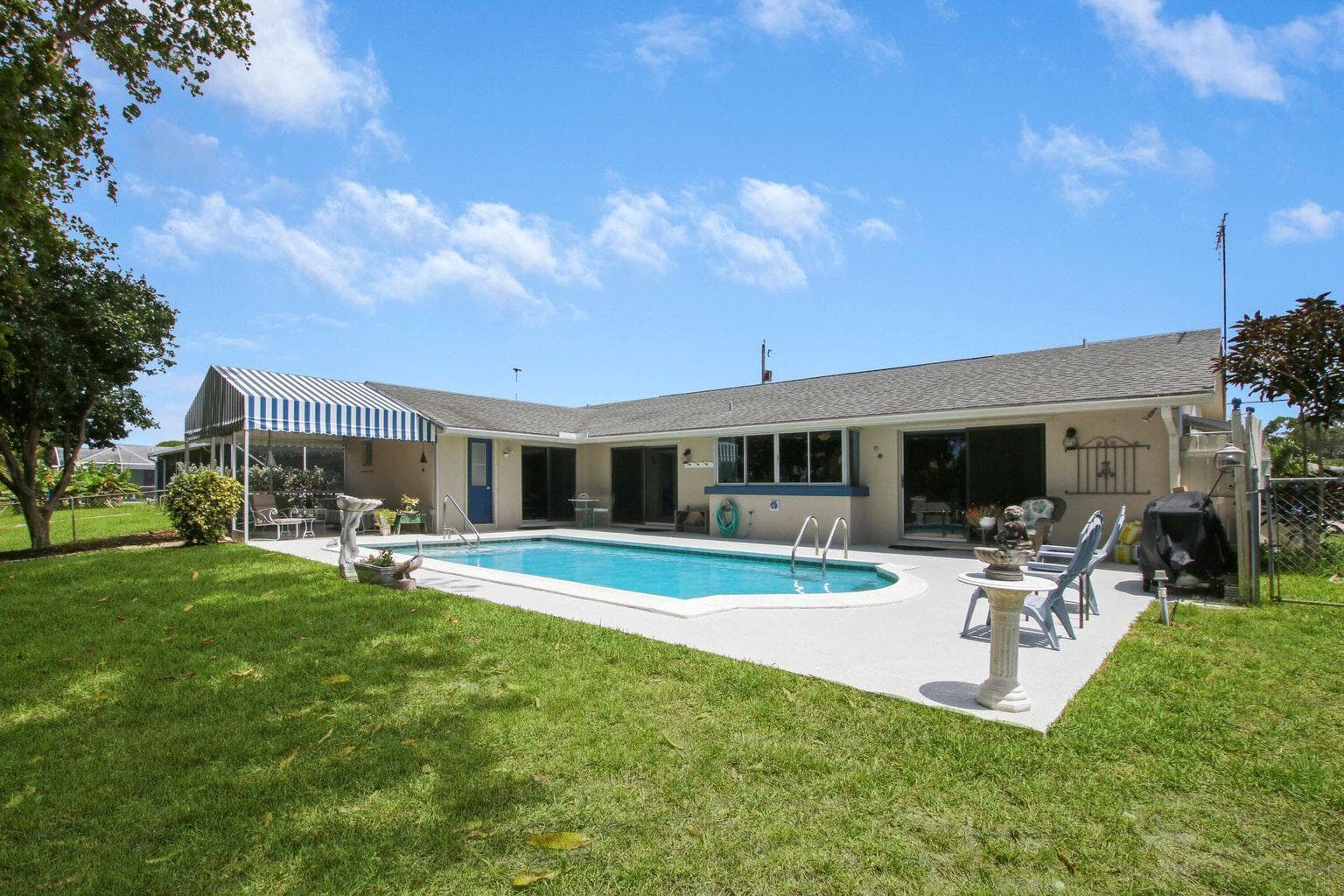 1210 SW 26th Avenue, Boynton Beach FL 33426