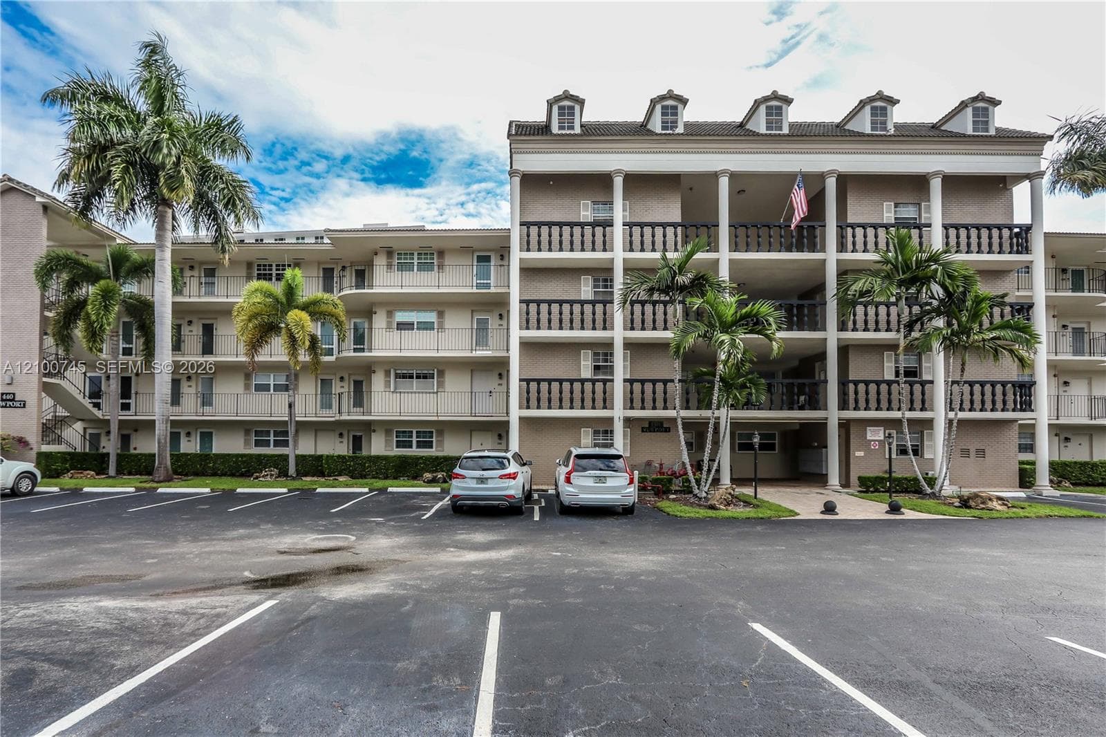 440 Paradise Isle Blvd # 107, Hallandale Beach FL 33009