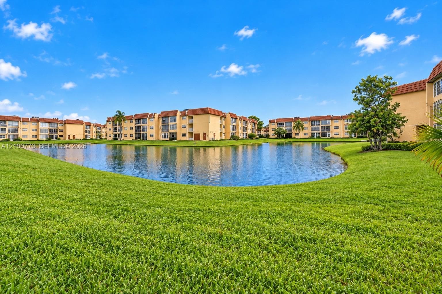 8901 Sunrise Lakes Blvd # 204, Sunrise FL 33322