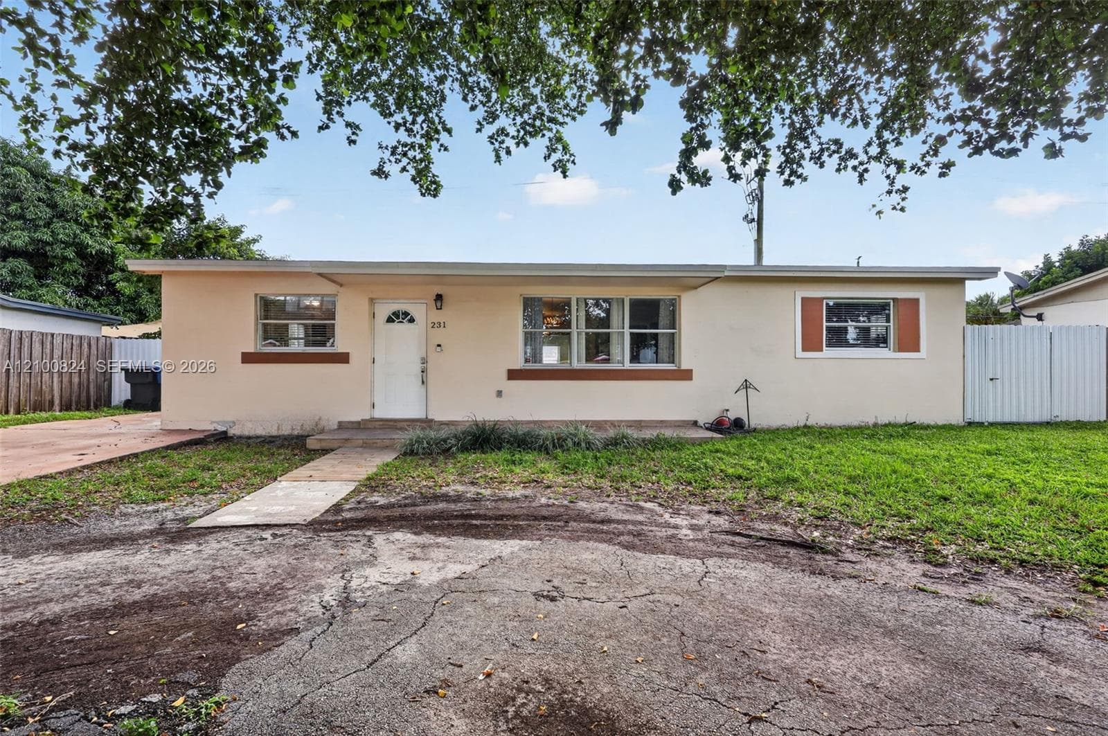 231 N 65th Ter, Hollywood FL 33024
