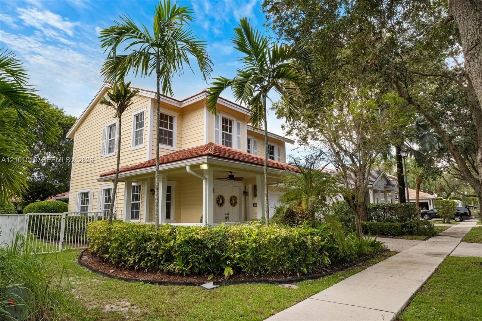 4685 Lakeside Ter, Davie FL 33314