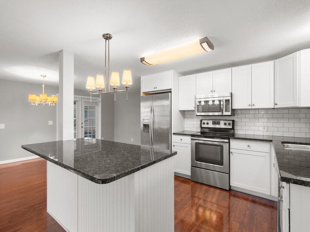 395 NE Jade Circle, Jensen Beach FL 34957