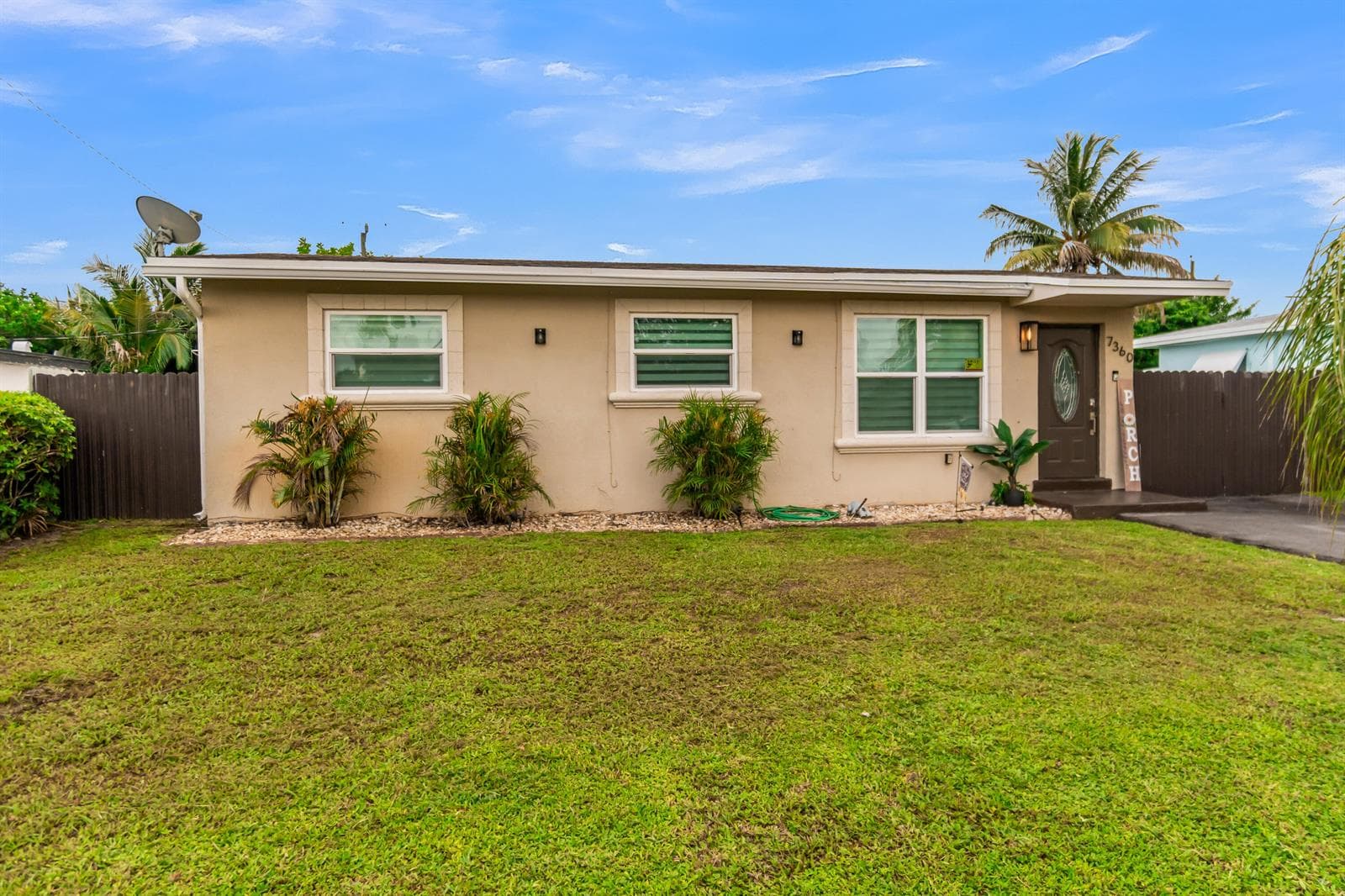 7360 ARTHUR Street, Hollywood FL 33024