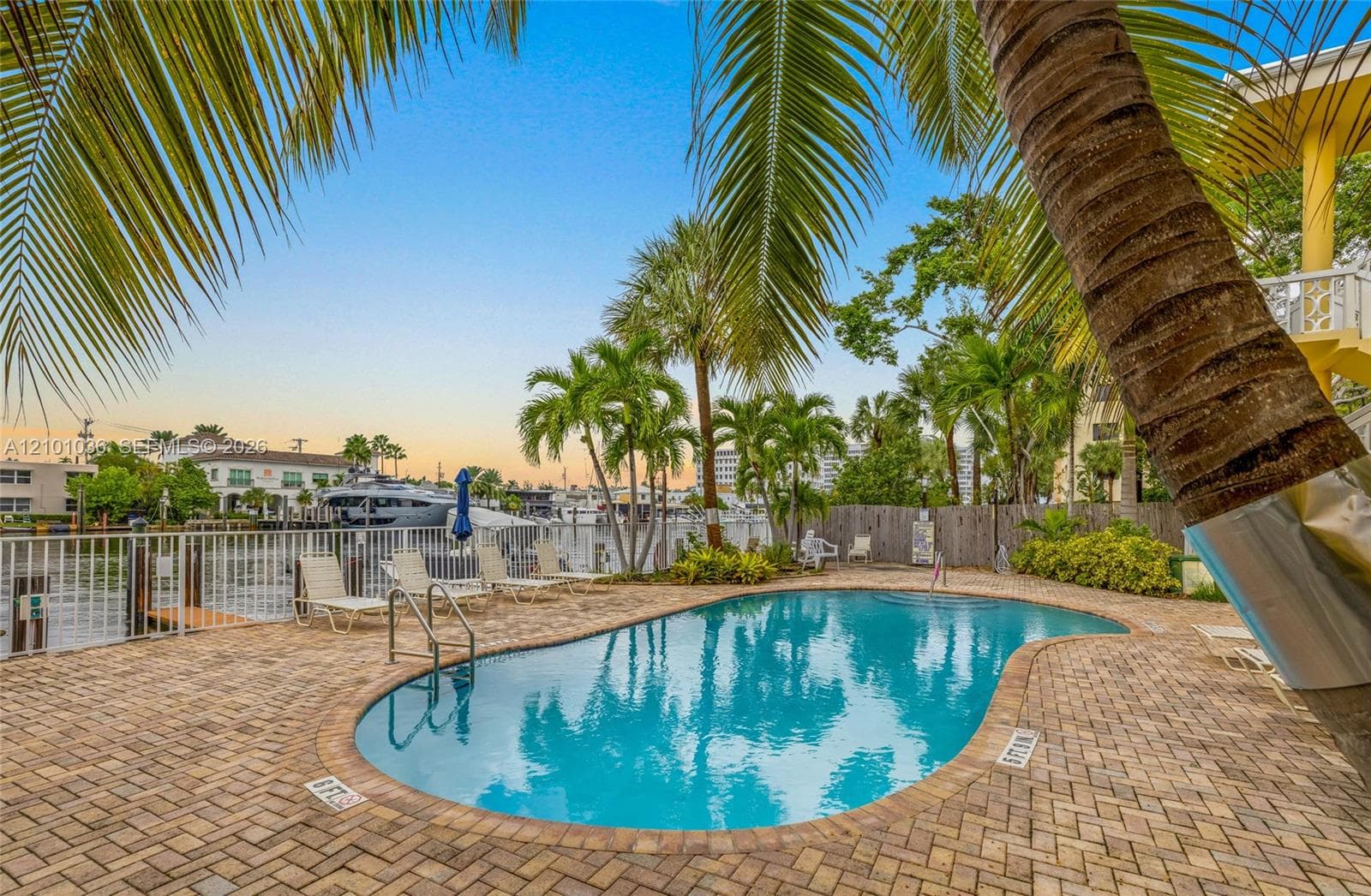 815 Middle River Dr # 311, Fort Lauderdale FL 33304