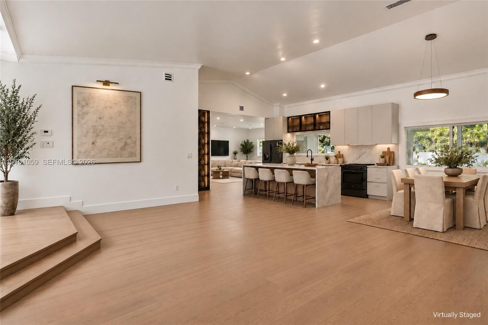 6421 Miller Dr, South Miami FL 33155