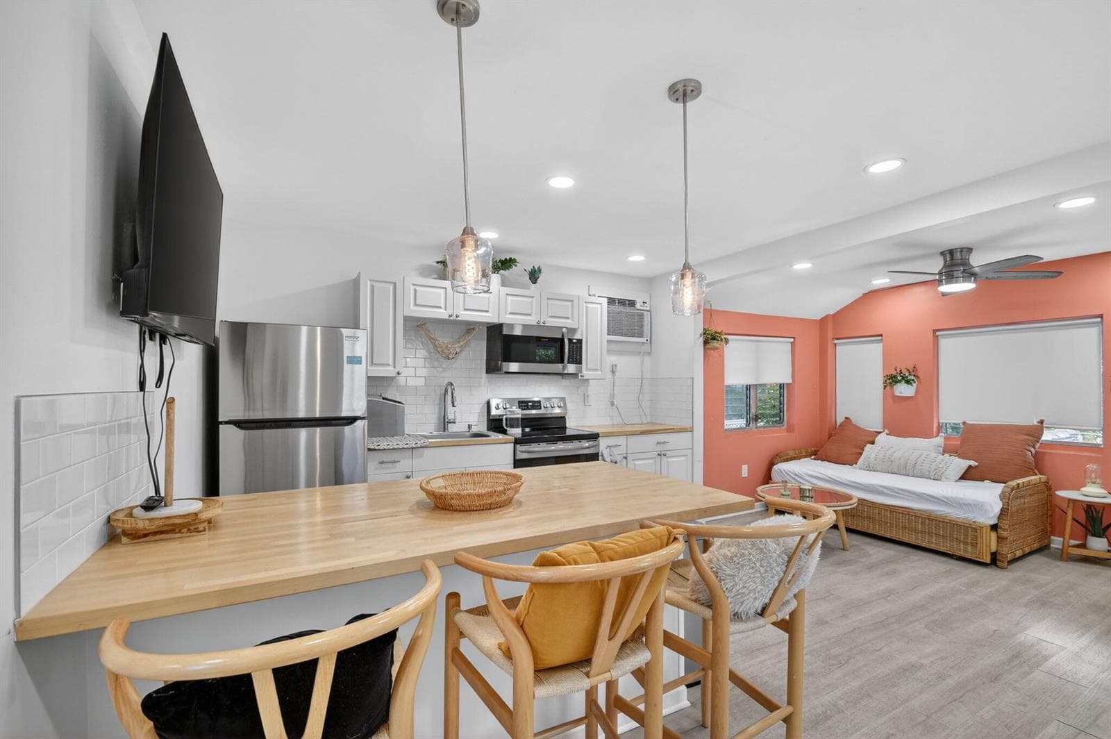 306 N J Street, FL 33460
