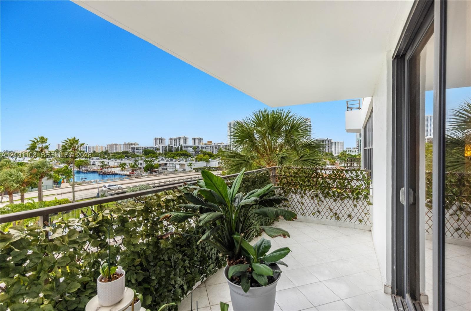 2500 PARKVIEW DR # 507, Hallandale Beach FL 33009