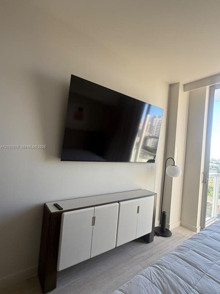 1611 SW 2nd Ave # 1005, Miami FL 33129
