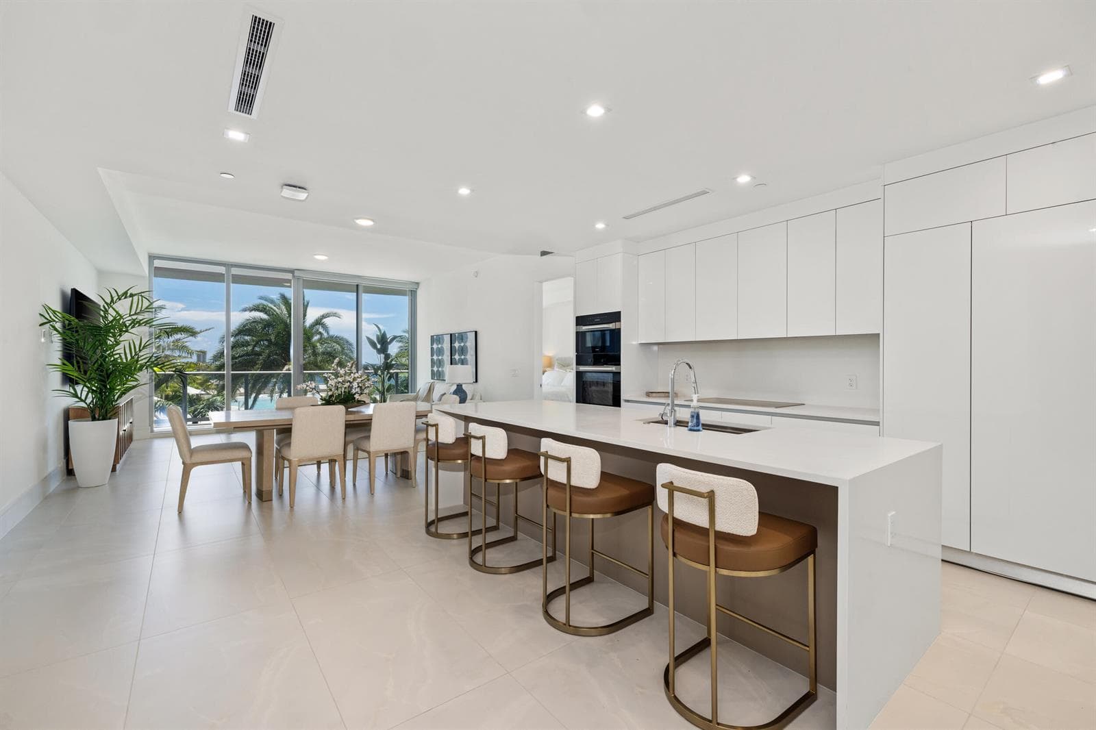 220 Lake Shore Drive # 704, Lake Park FL 33403