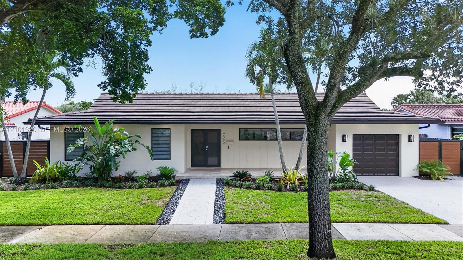 7020 Bamboo St, Miami Lakes FL 33014
