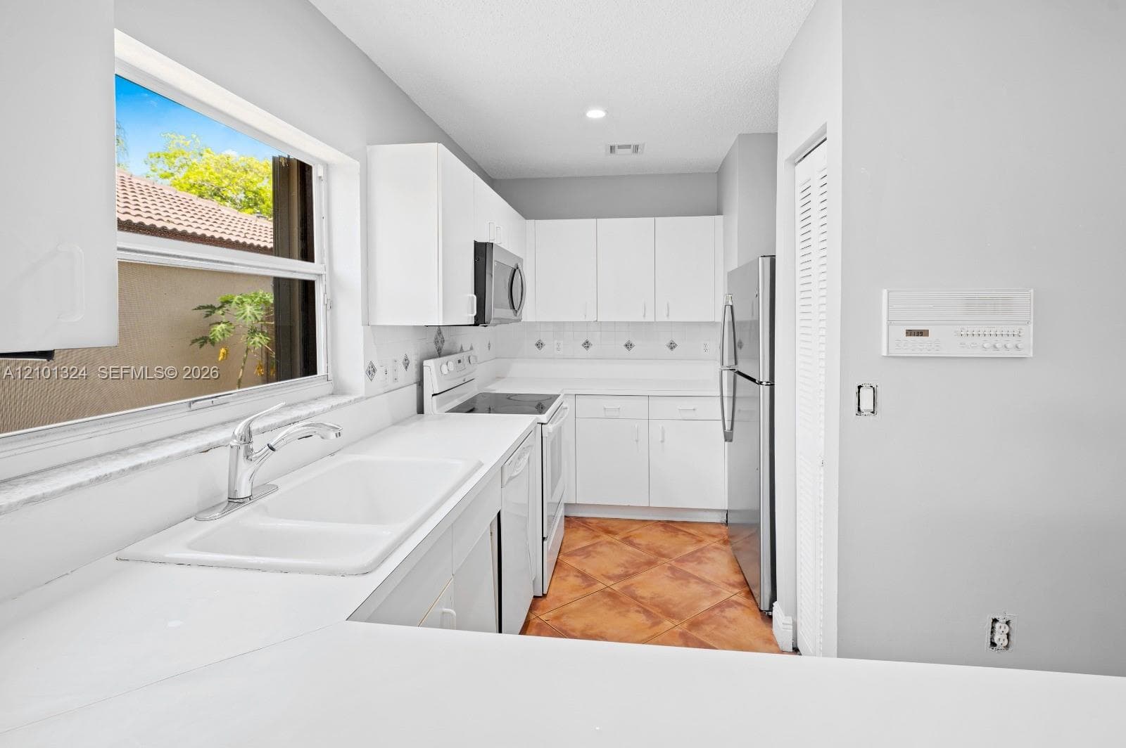 14613 SW 155th Pl, Miami FL 33196