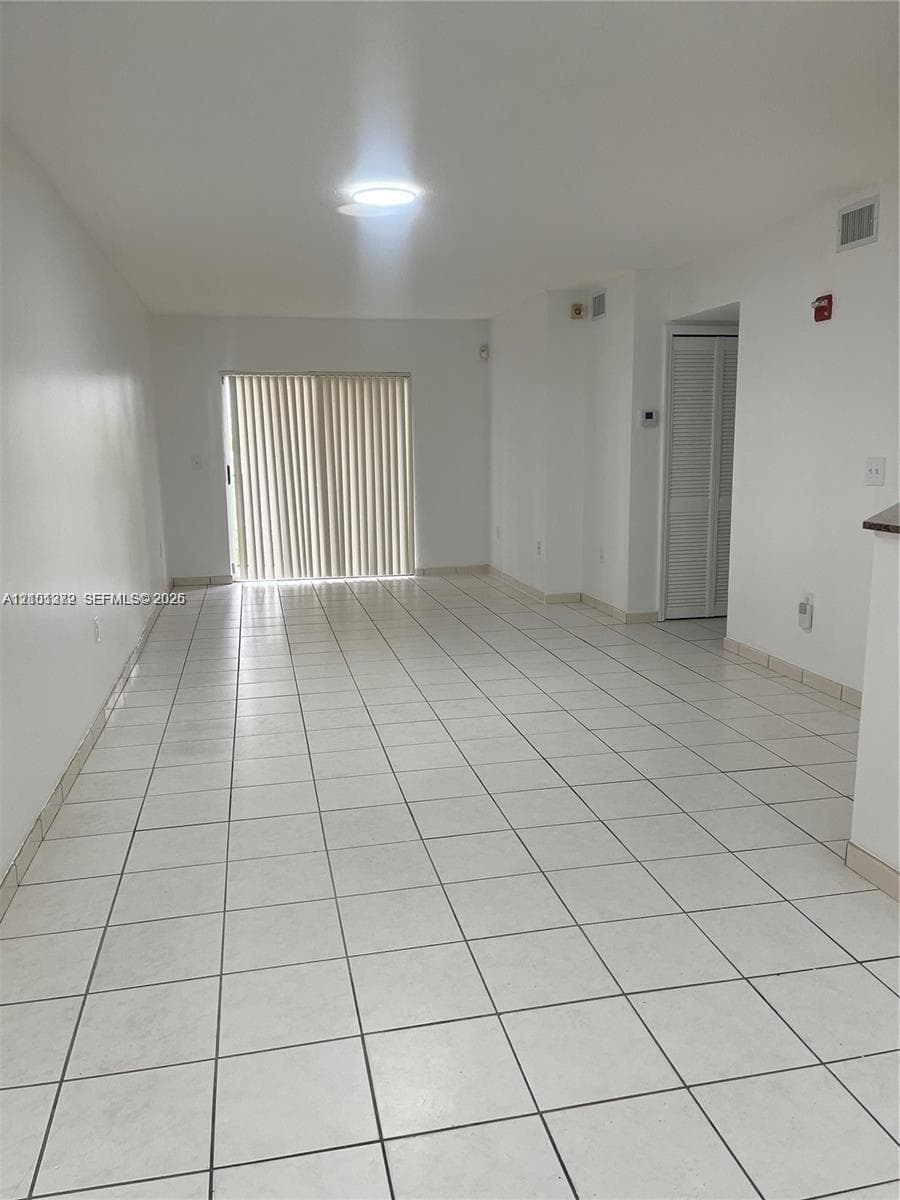 4681 NW 9th St # 107, Miami FL 33126