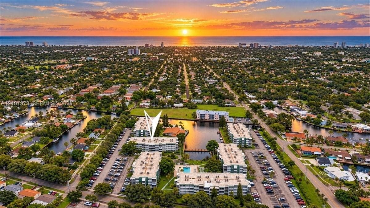 2751 Taft St # 404, Hollywood FL 33020