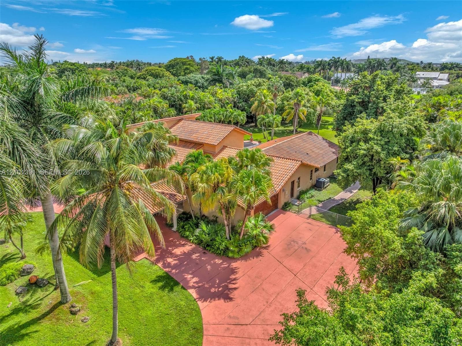 10010 NW 135th St, Hialeah Gardens FL 33018