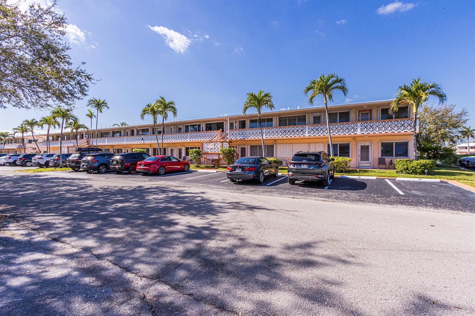 900 SW 10th Terrace # 19S, Hallandale Beach FL 33009