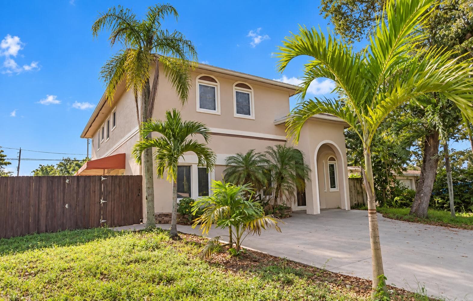 4500 SW 25TH Terrace, Dania Beach FL 33312