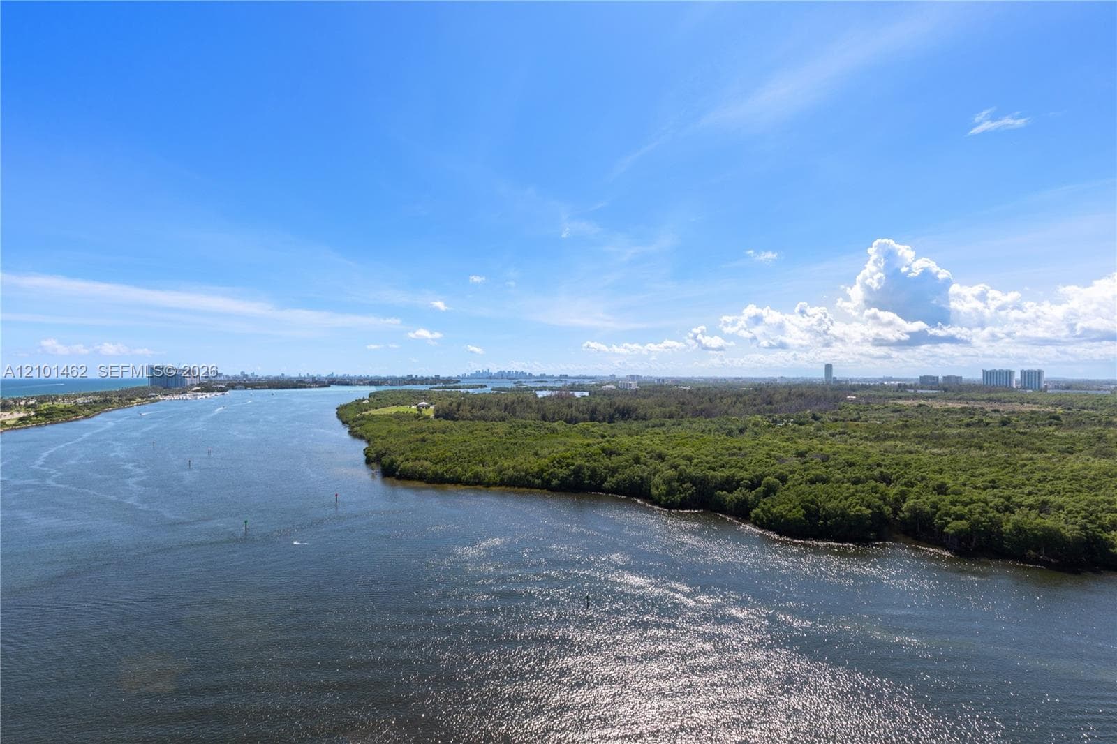 500 Bayview Dr, Sunny Isles Beach FL 33160