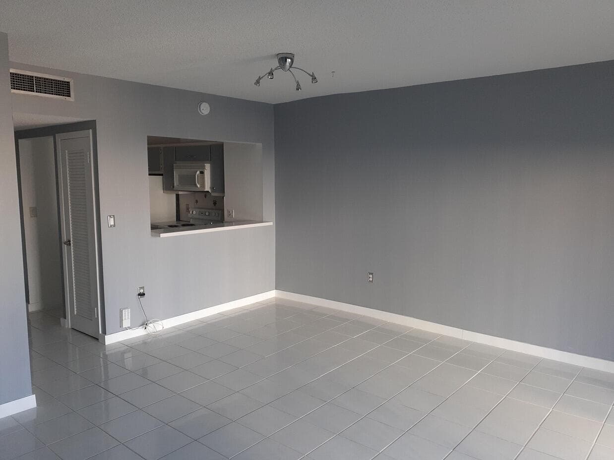 1965 S OCEAN Drive # 4H, Hallandale Beach FL 33009