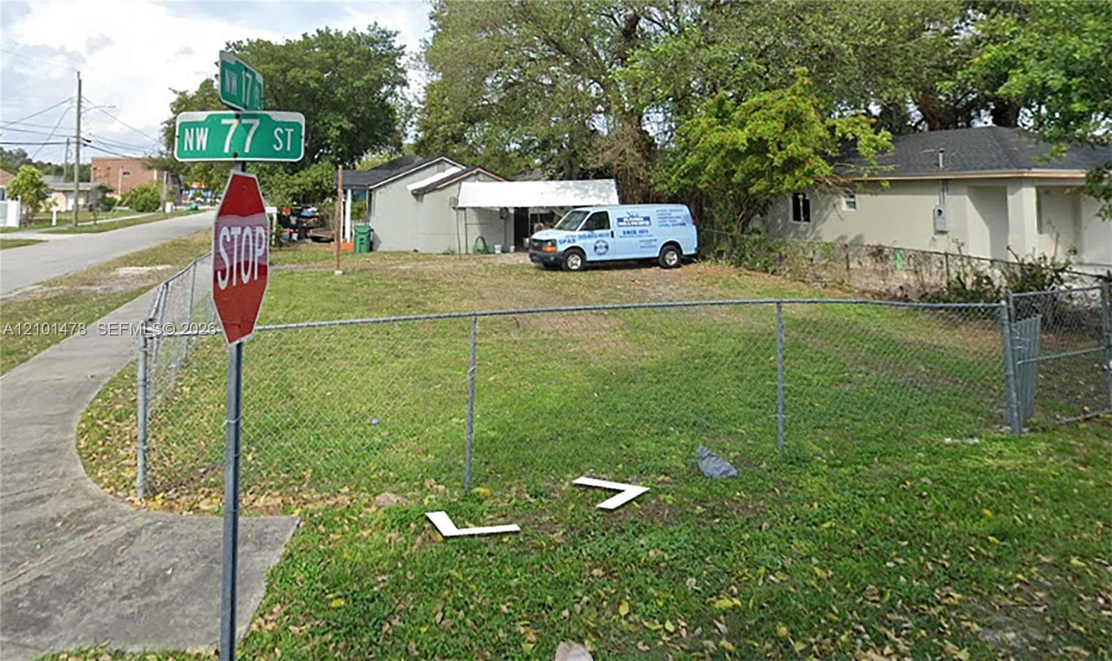 7711 NW 17th Pl, Miami FL 33147