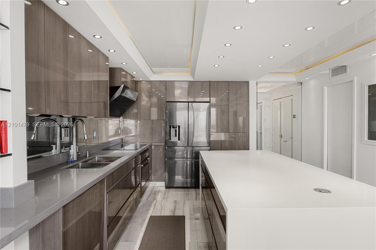 345 Ocean Dr # 705, Miami Beach FL 33139