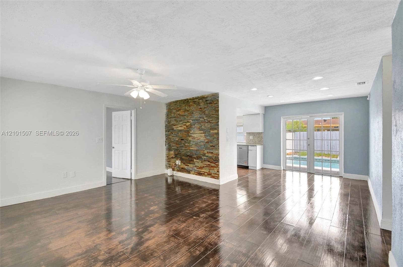 8960 Sunset Strip, Sunrise FL 33322