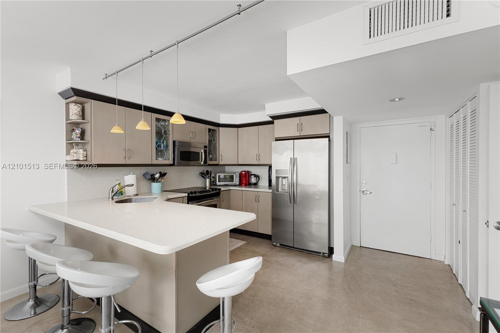 345 Ocean Dr # 812, Miami Beach FL 33139