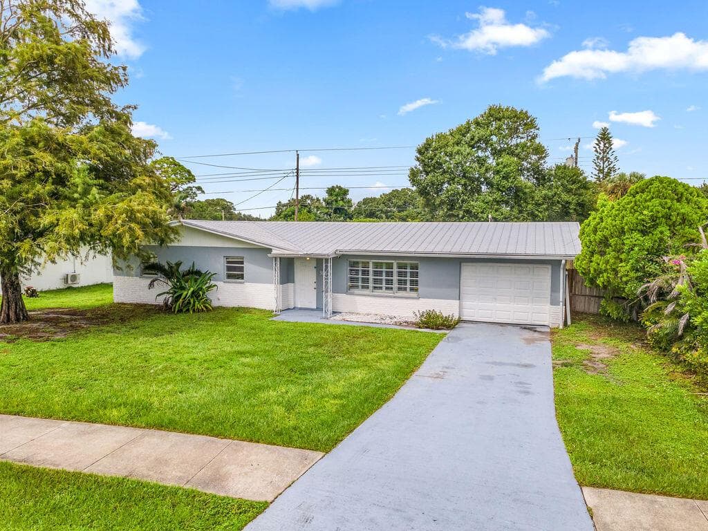 306 RIOMAR Drive, Port St. Lucie FL 34952