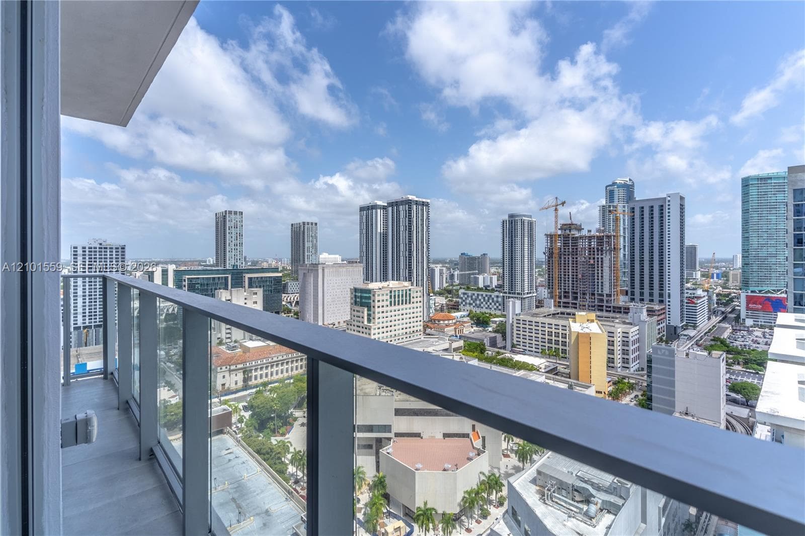 227 NE 2nd St # 2906, Miami FL 33132