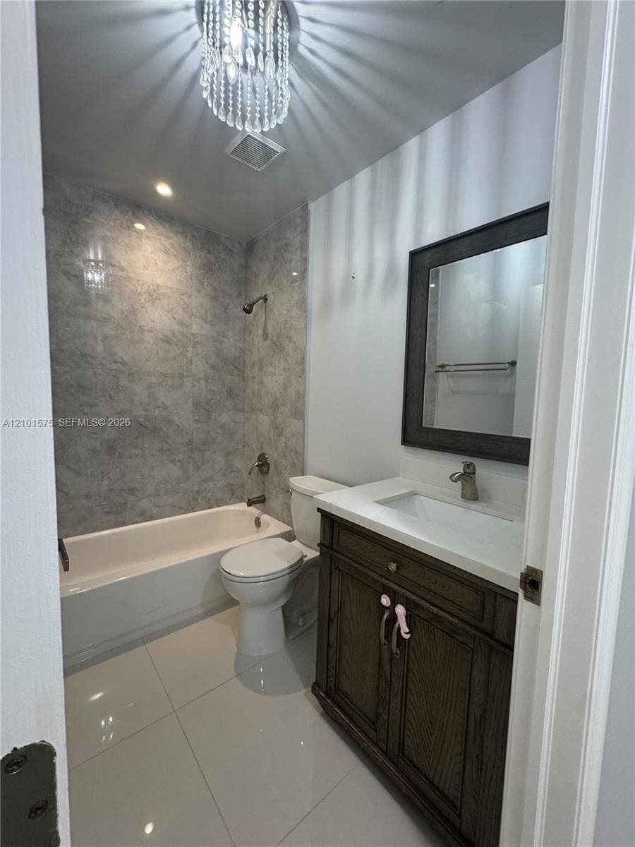 7817 W 36th Ave # 204, Hialeah FL 33018