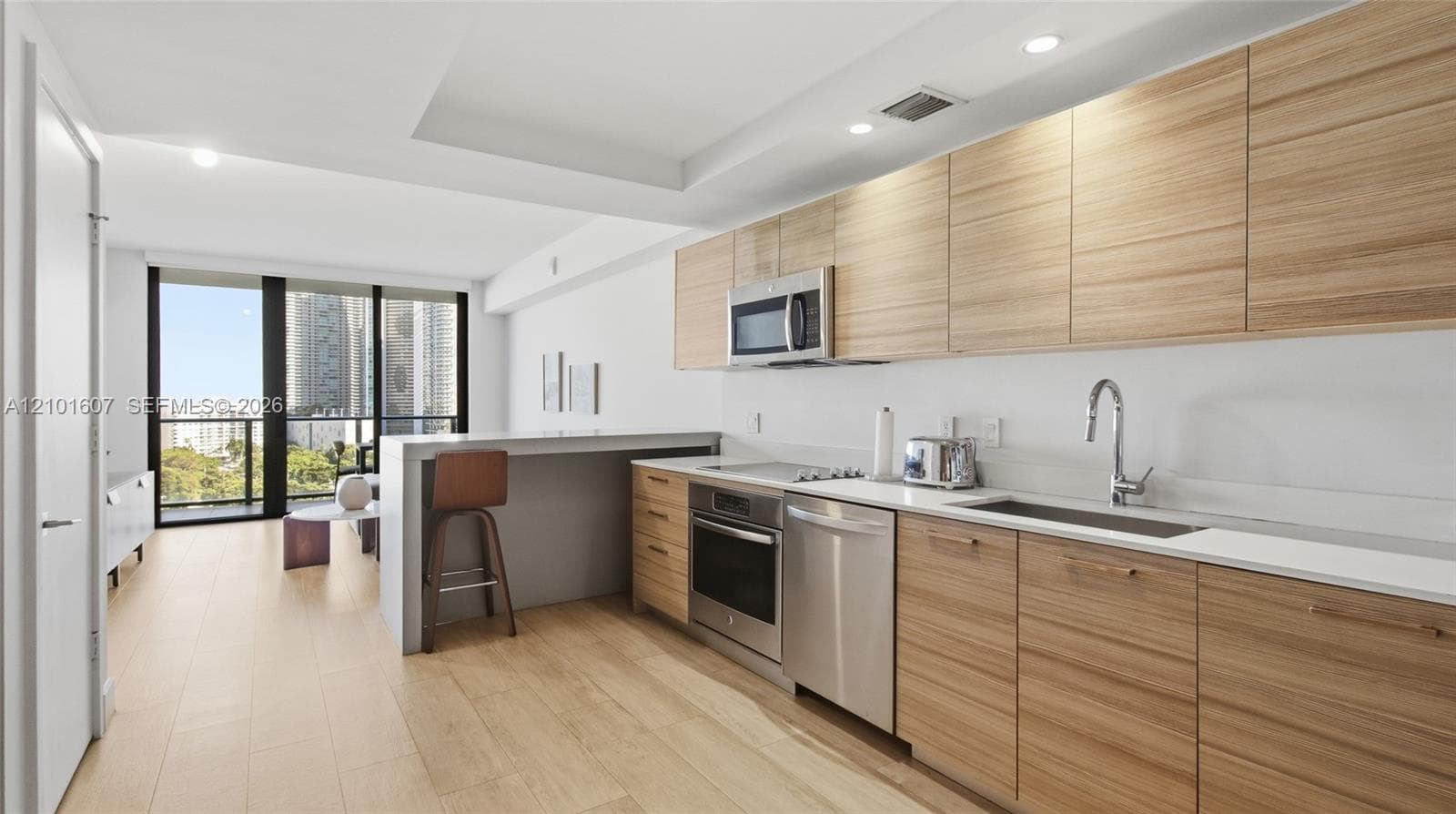 121 NE 34th St # 1106A, Miami FL 33137