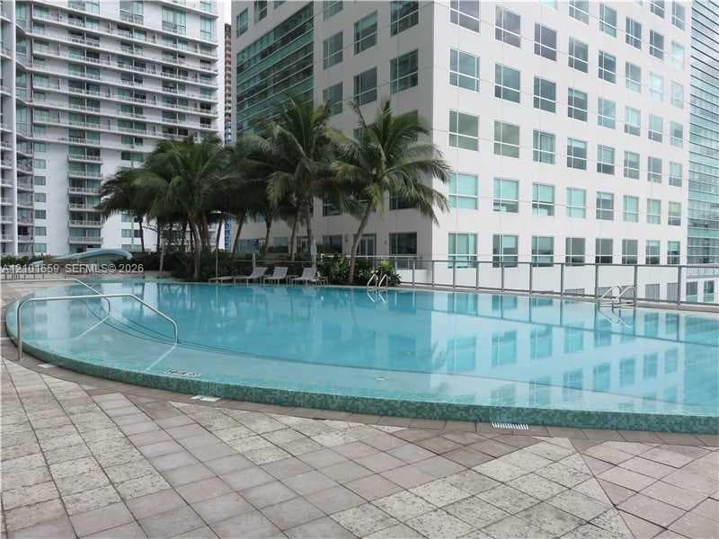 185 SW 7th St # 3006, Miami FL 33130