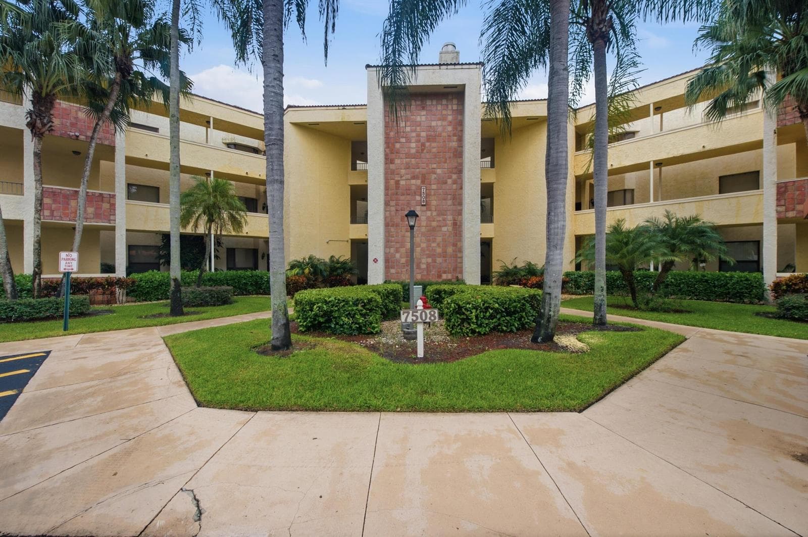 7508 La Paz Boulevard # 107, Boca Raton FL 33433