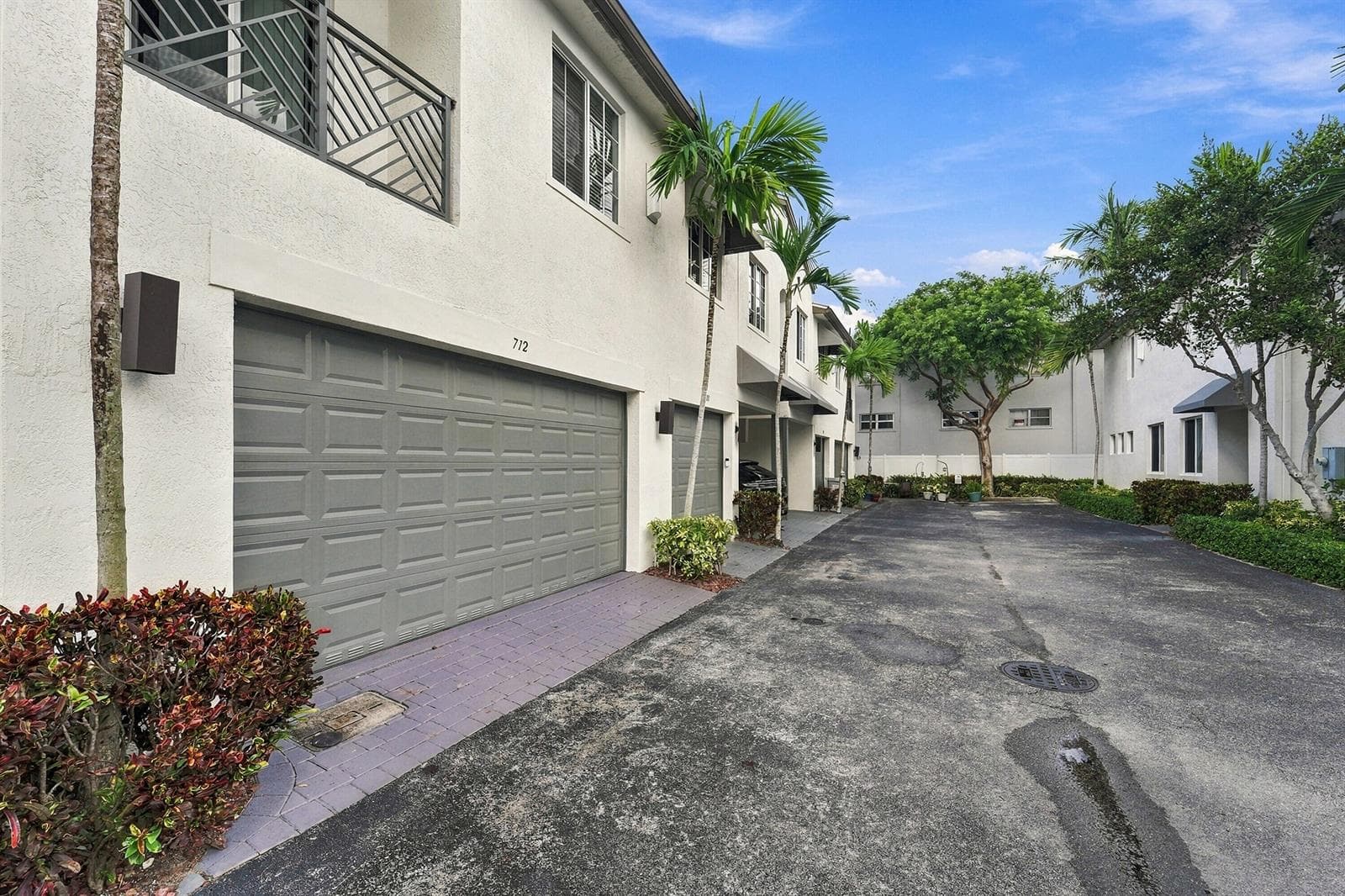 712 SE 2nd Street, Pompano Beach FL 33060