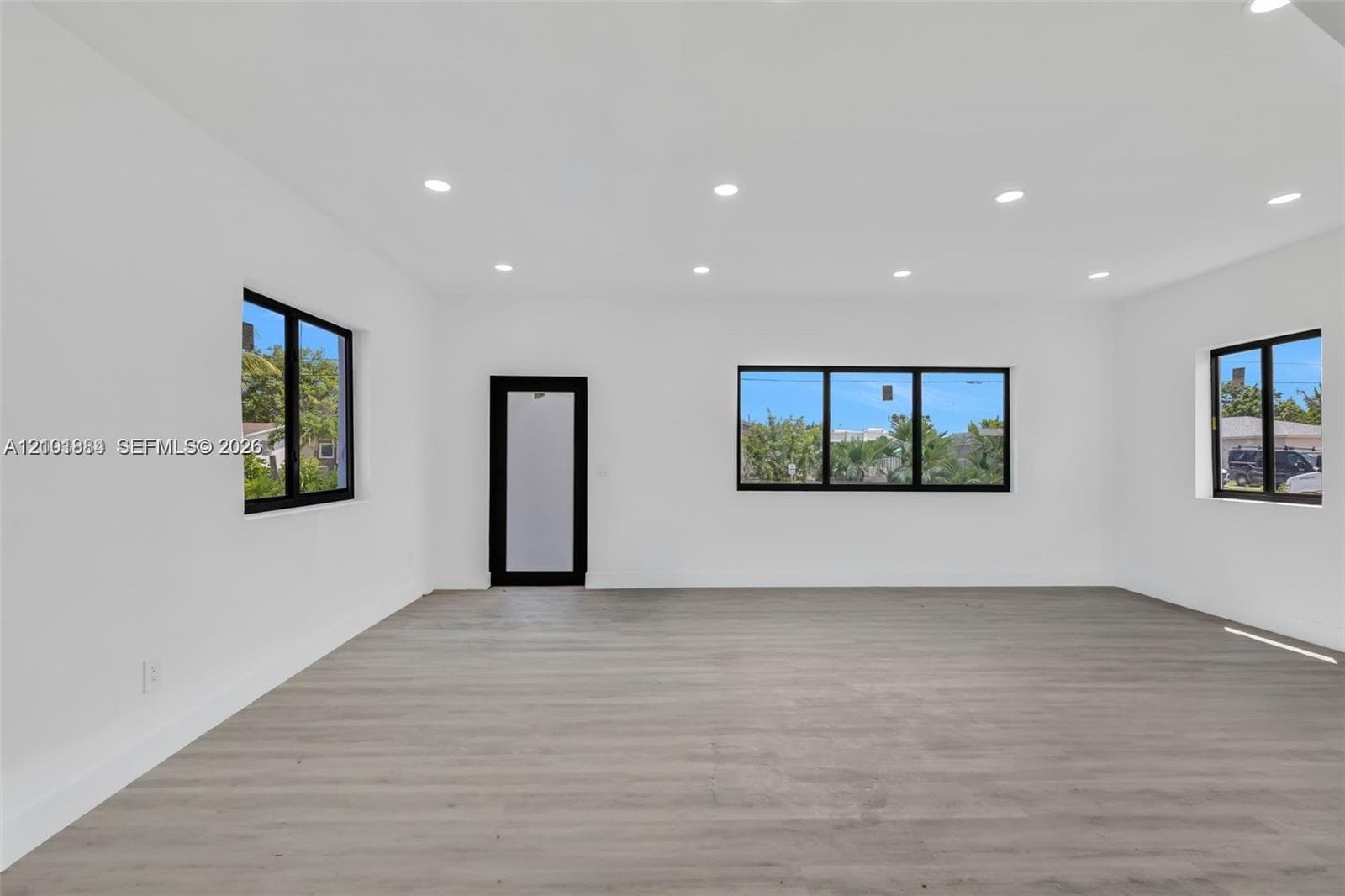 5413 SW 23rd St, West Park FL 33023