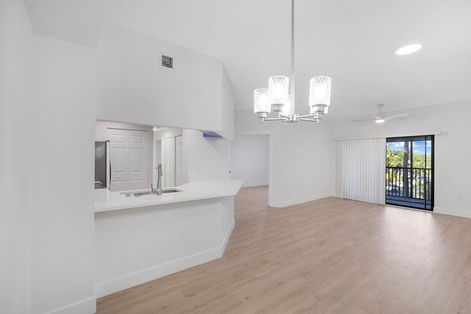 2724 ANZIO Court # 305, Palm Beach Gardens FL 33410