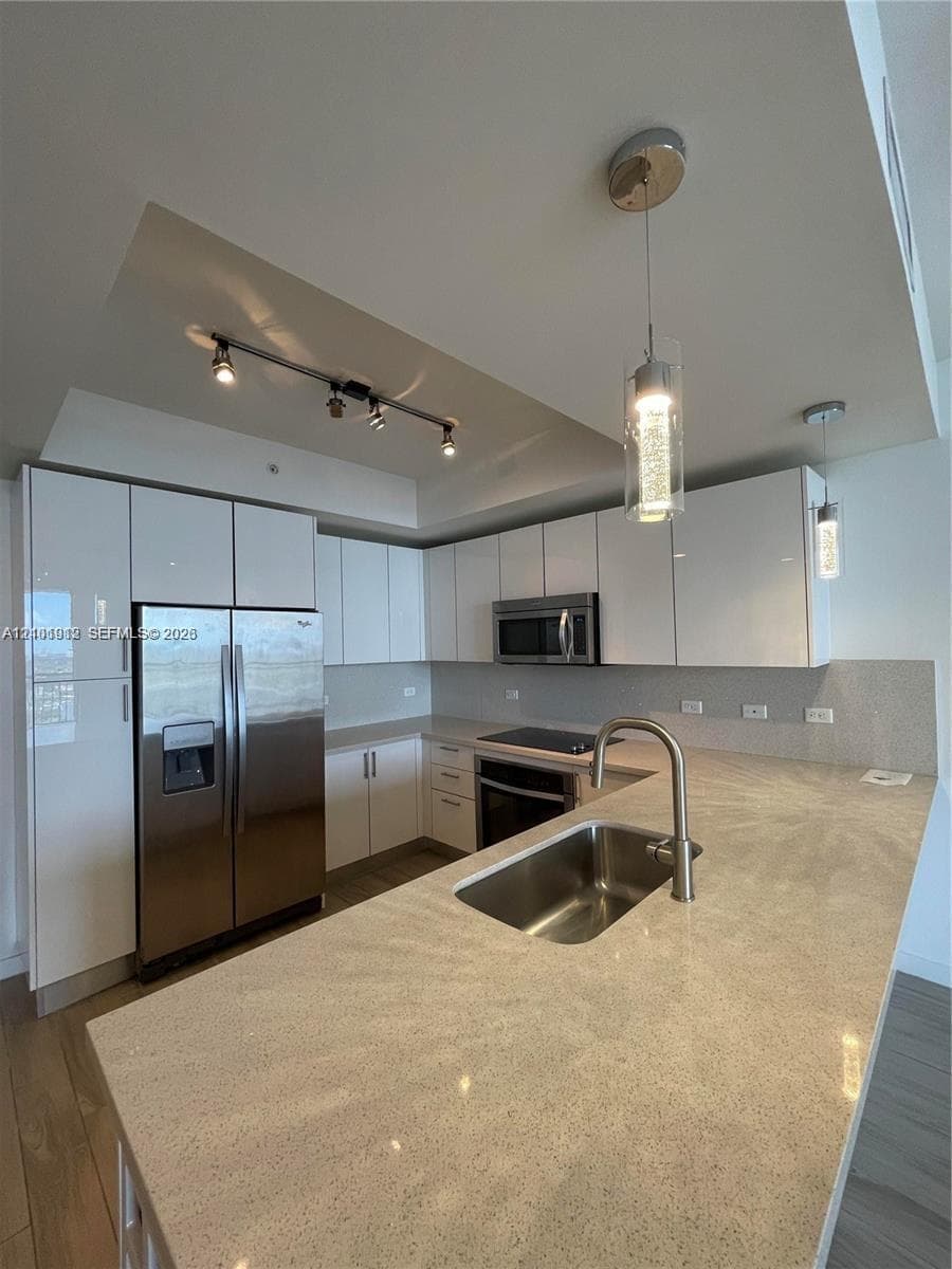 999 SW 1st Ave # 2109, Miami FL 33130