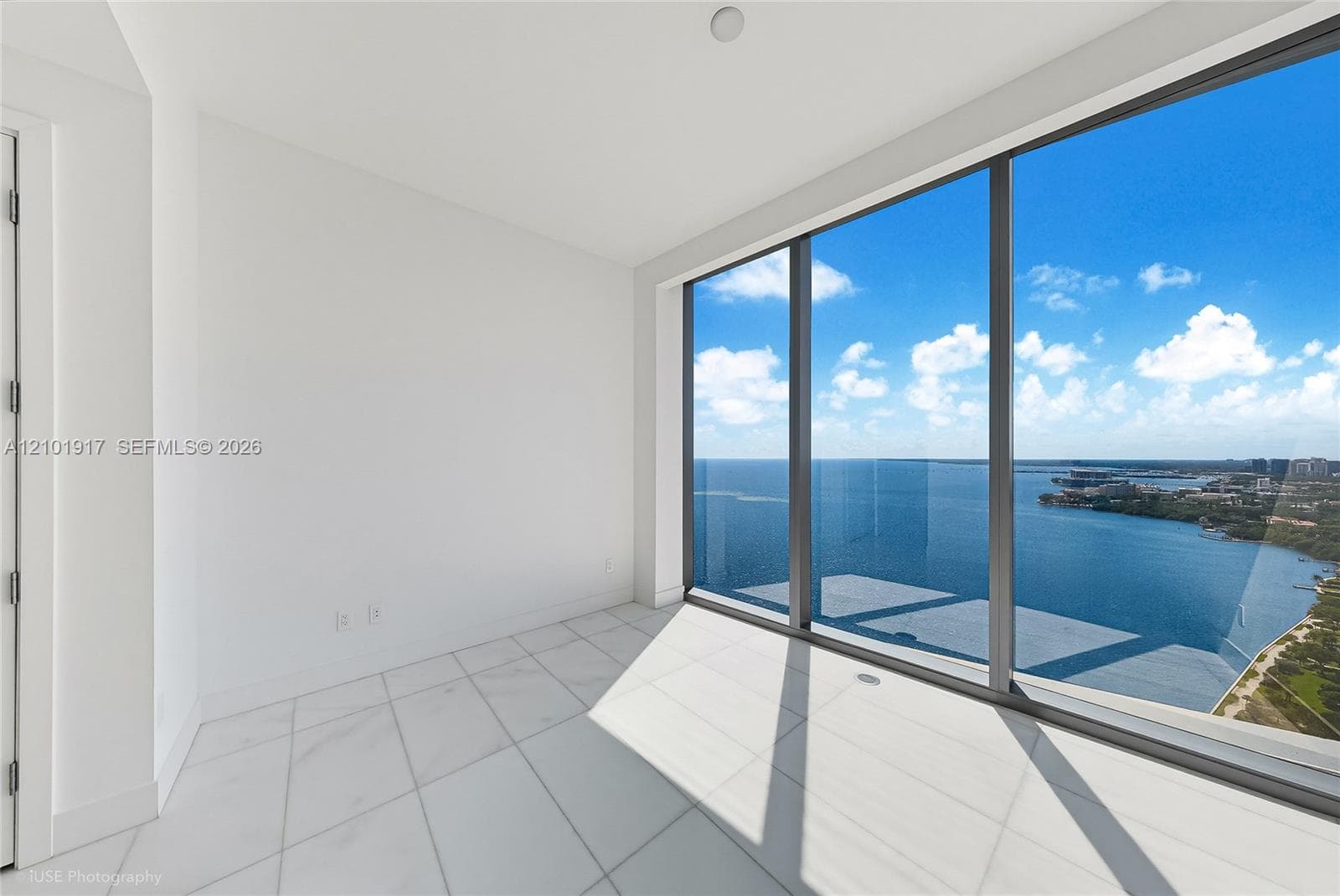 175 SE 25 RD # 3002, Miami FL 33129