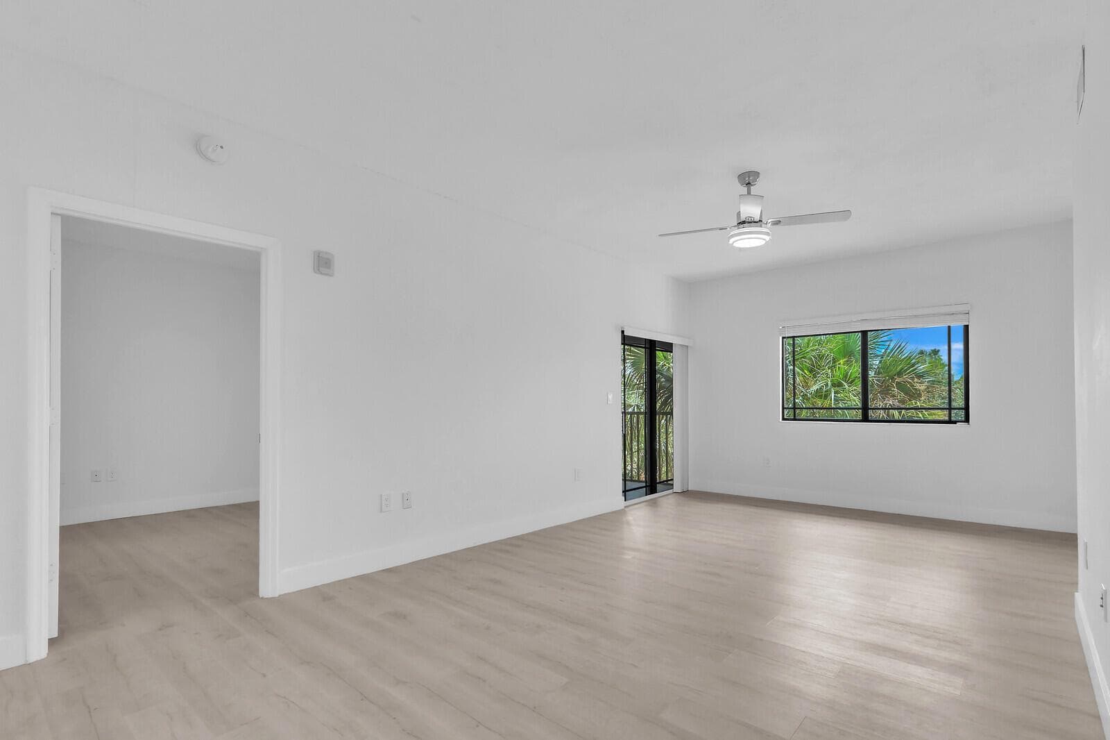 2916 TUSCANY Court # 302, Palm Beach Gardens FL 33410