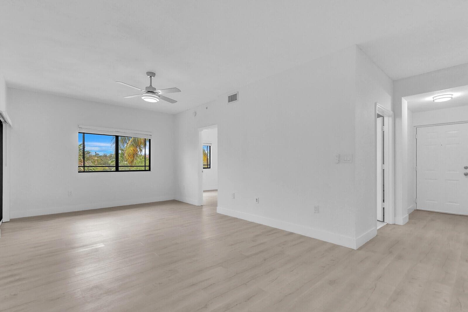 2916 TUSCANY Court # 302, Palm Beach Gardens FL 33410